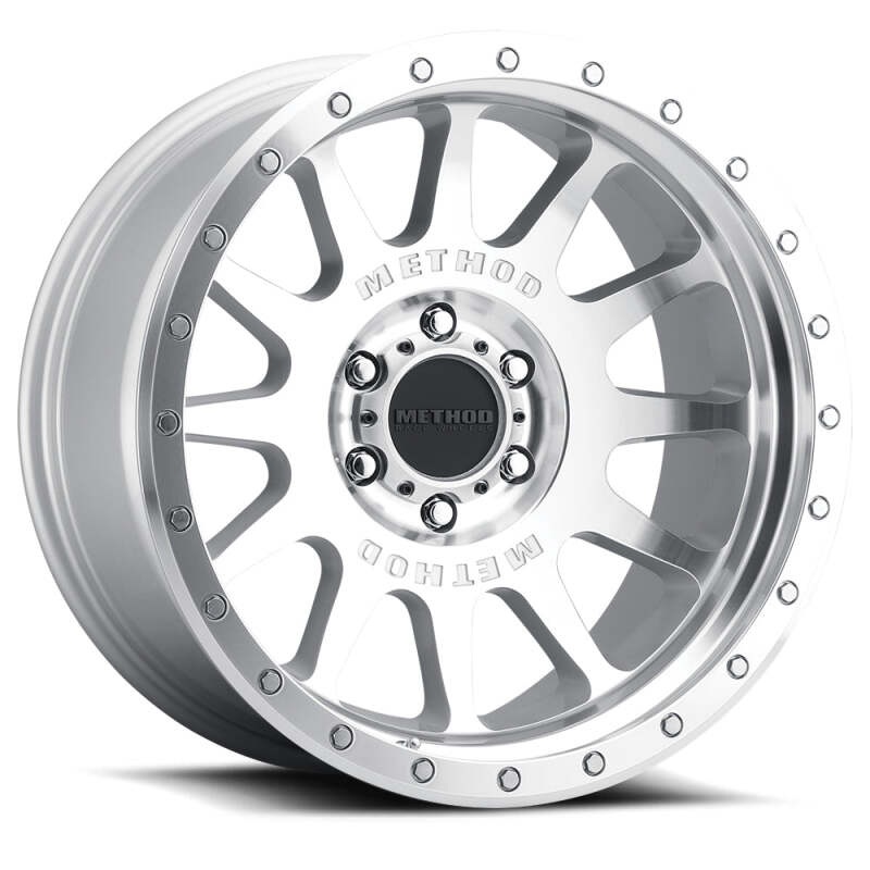 Method MR605 NV 20×10 -24mm Offset 8×6.5 121.3mm CB Machined/Clear Coat Wheel