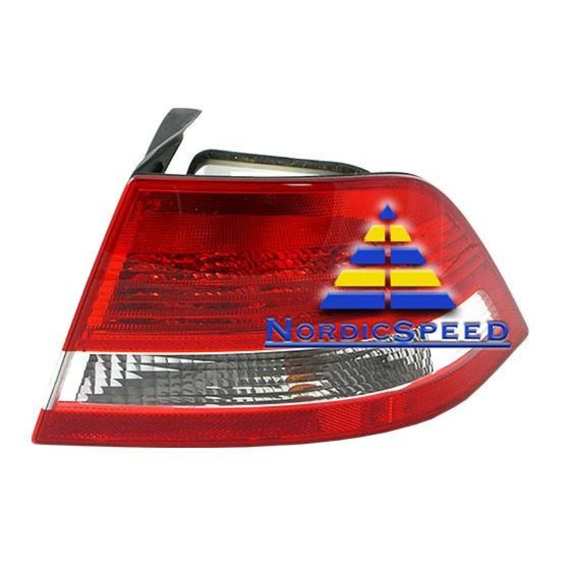 Tail Light Assembly 03-07 RH Passenger Side OEM SAAB