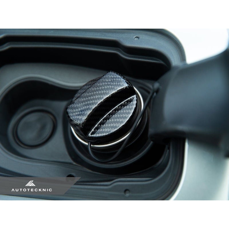 AutoTecknic Dry Carbon Competition Fuel Cap Cover – E46 M3 | 3-Series