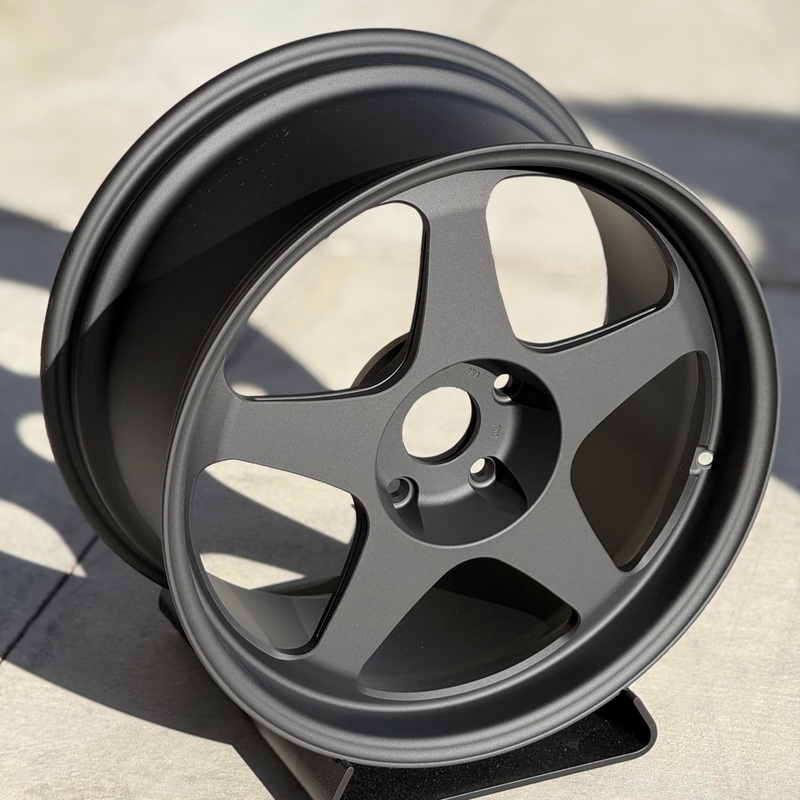 Spoon SW388 18×9.5 +40 5×120 Black (SET)