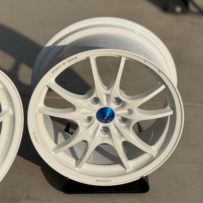 Mugen MF10 17×8.5 +40 5×114.3 White (SET)