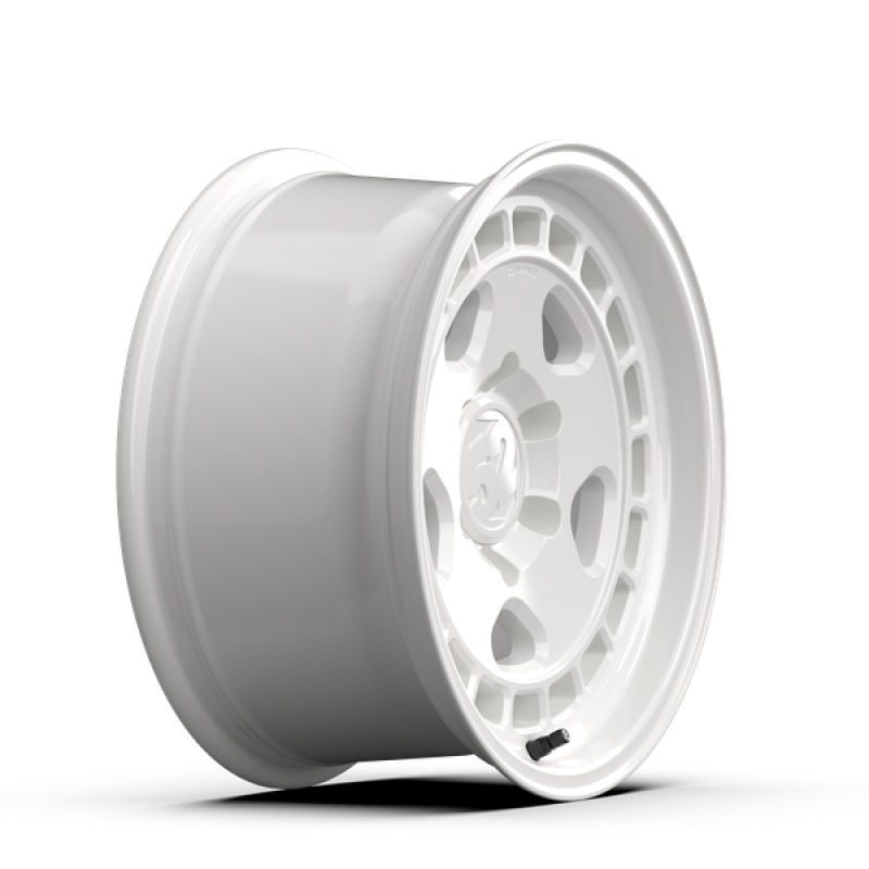 fifteen52 Turbomac HD Classic 17×8.5 / 5×150 BP / 0ET / 110.3mm CB / 4.75in BS / Classic White Wheel